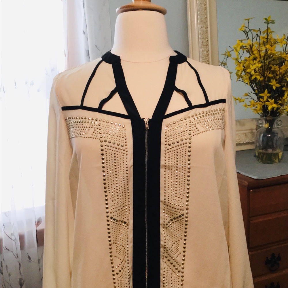 Count out back embellished blouse